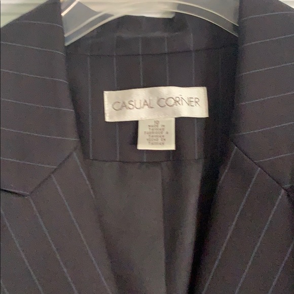 Casual Corner Navy Blazer - Picture 2 of 3
